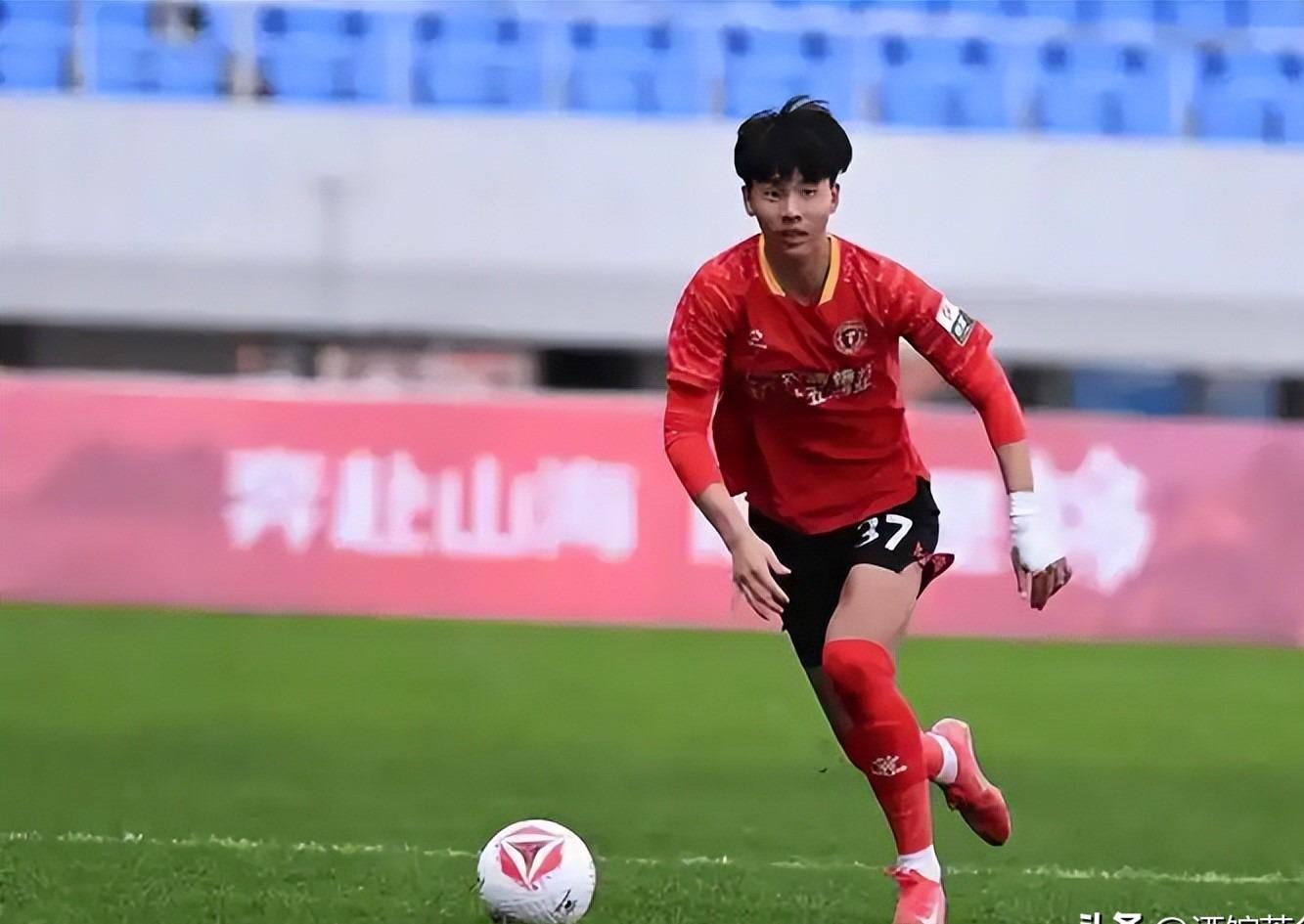 app下载-原来他俩是父子,父亲是国安名宿,儿子是U18新秀 已登陆英超球队